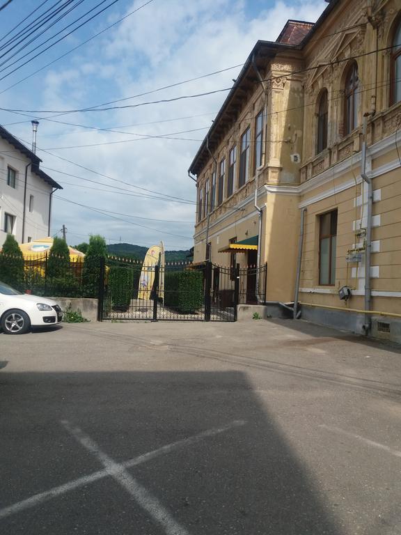 Casa Ariana Villa Curtea De Arges Exterior photo